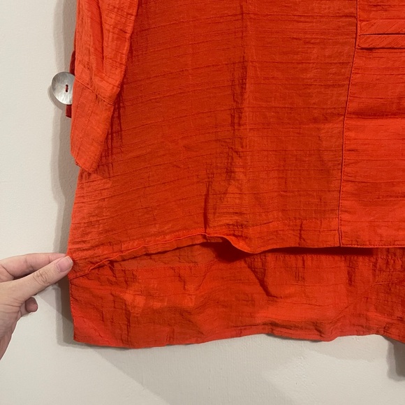 Ali Miles Vibrant Orange Mother of Pearl Artsy Button Front Tunic - Picture 4 of 6
